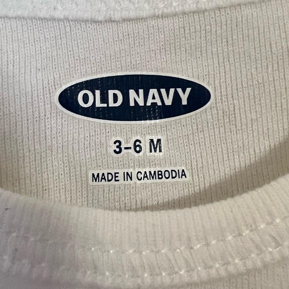 NWT Old Navy “Love” onsie, 3-6mo for baby girl - Picture 5 of 5